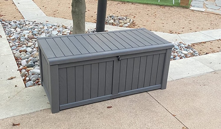 Montageanleitung für die abschließbare 120-Gallonen-Deckbox aus wasserbeständigem Harz
