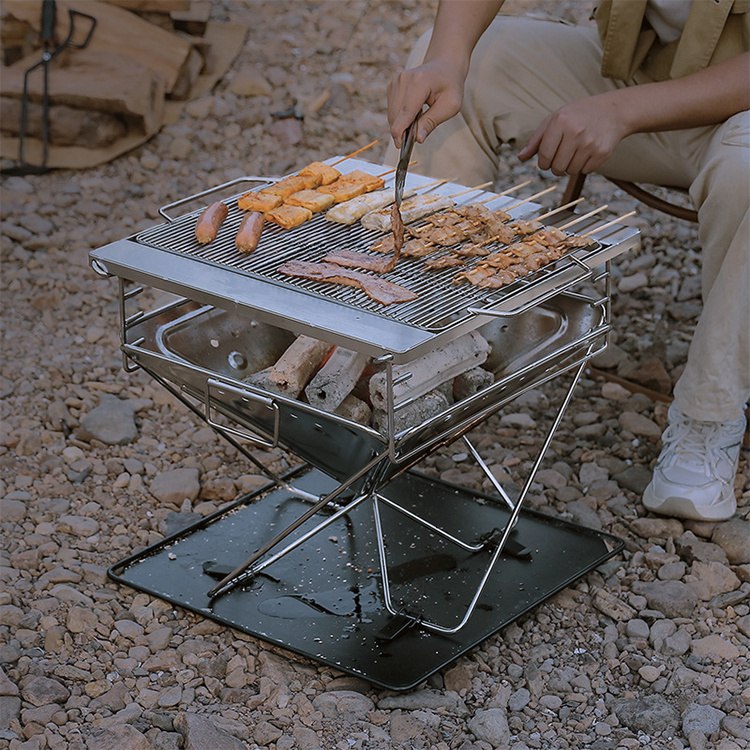 Holzkohlegrill
