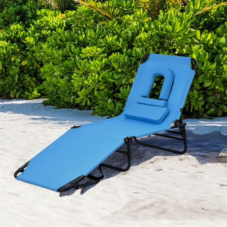 Klappbarer Liegestuhl für den Strand im Freien