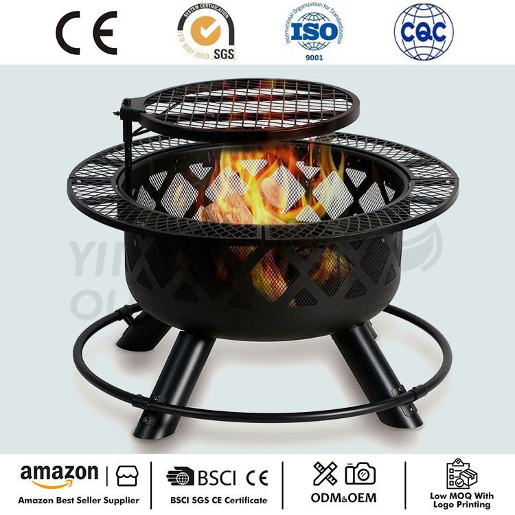 Holzbefeuerte Feuerstelle für Grill im Freien